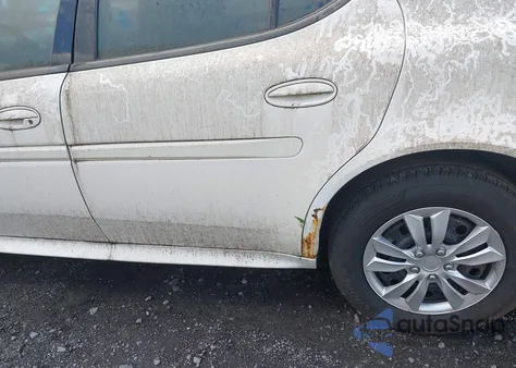 2008 Pontiac Grand Prix из США, поврежденный, VIN 2G2WP552981128187